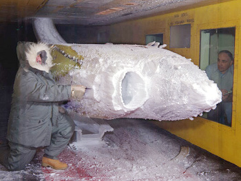 Aircraft icing test (NASA Glenn)