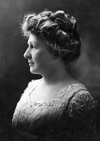 A 1922 portrait of Annie Jump Cannon